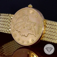 Corum Armbanduhr in Gold