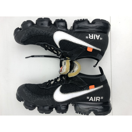Off White Trainers in Black