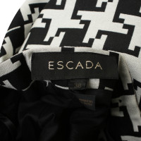 Escada skirt with graphic patterns