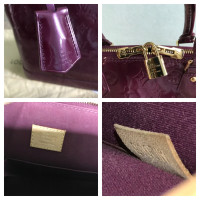 Louis Vuitton Alma GM38 aus Lackleder in Violett