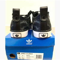 Adidas Sneakers Canvas in Zwart