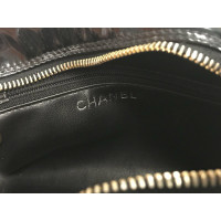 Chanel Clutch aus Lackleder in Schwarz