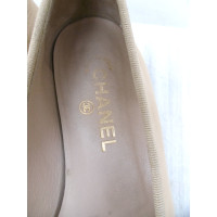 Chanel Slipper/Ballerinas aus Leder in Creme