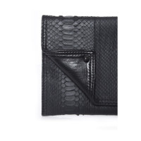 Maison Du Posh Clutch aus Leder in Schwarz