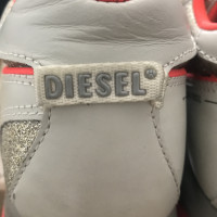 Diesel Chaussures de sport en Cuir en Crème