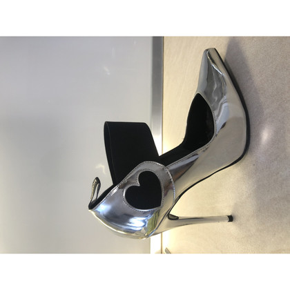 Moschino Love Pumps/Peeptoes Patent leather in Silvery