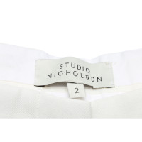Studio Nicholson Paio di Pantaloni in Bianco