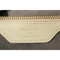 Louis Vuitton Mahina aus Leder in Beige