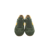 Prada Sneakers aus Leder in Grün