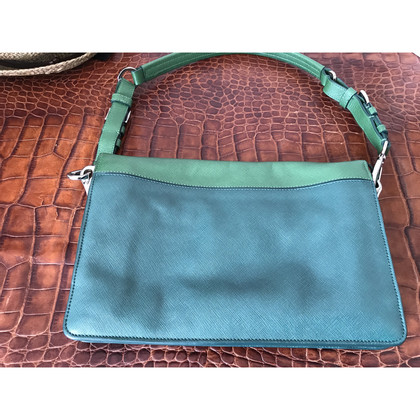 Prada Handtasche aus Leder in Grün