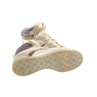Louis Vuitton Trainers Leather in Gold