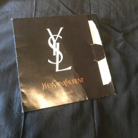 Yves Saint Laurent Schal/Tuch aus Seide in Schwarz