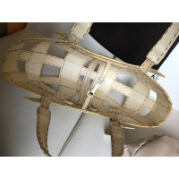 a.testoni Turtle Basket Bag aus Leder in Beige