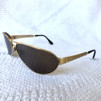 Emporio Armani Sunglasses in Gold