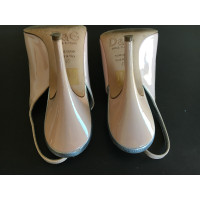 D&G Sandals Patent leather in Nude