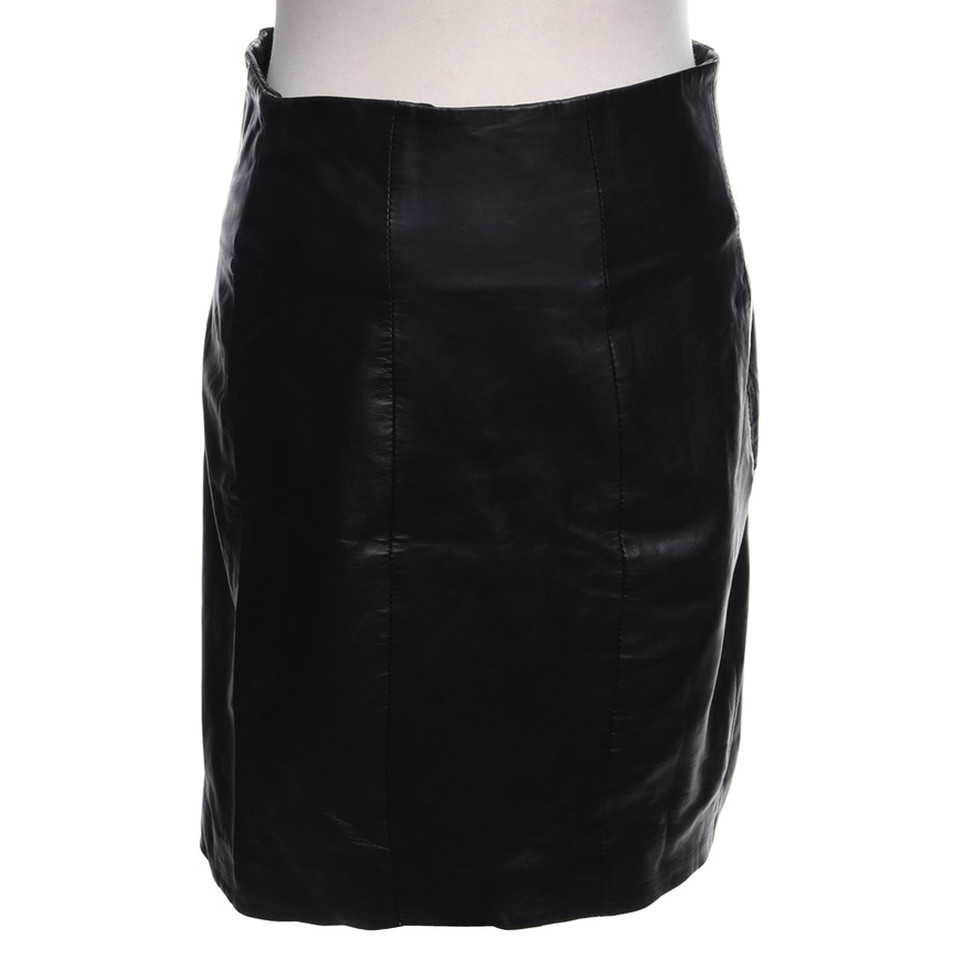 Gestuz Leather skirt in black
