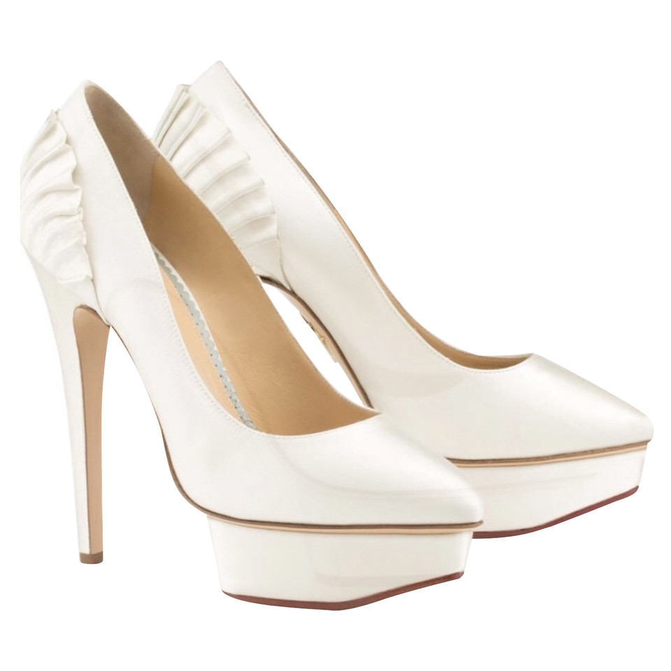 Charlotte Olympia Pumps/Peeptoes Silk in White