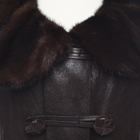 Prada Manteau de fourrure brun foncé
