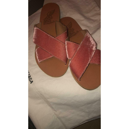 Ancient Greek Sandals Sandalen aus Wildleder in Rosa / Pink