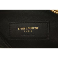 Saint Laurent Clutch aus Leder in Gold