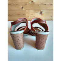 Proenza Schouler Sandalen aus Leder in Ocker