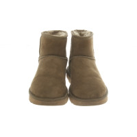 Ugg Australia Ankle boots Leather in Olive