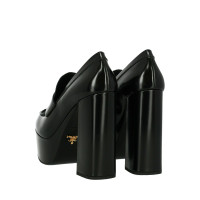 Prada Pumps/Peeptoes en Cuir en Noir