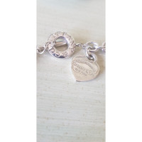 Tiffany & Co. Armband mit Herzanhänger und Knebelverschluss Zilver in Zilverachtig