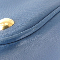 Prada Umhängetasche aus Leder in Blau