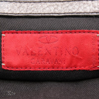 Valentino Garavani Handtasche aus Leder in Taupe