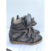 Isabel Marant Sneaker in Pelle scamosciata in Grigio