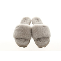 Ugg Australia Sandalen aus Pelz in Beige