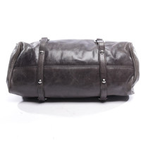 Miu Miu Handtasche aus Leder in Grau