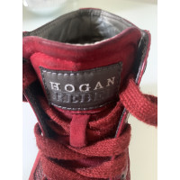 Hogan Chaussures à lacets en Daim en Bordeaux