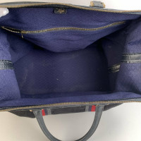 Gucci Reisetasche aus Wildleder in Blau