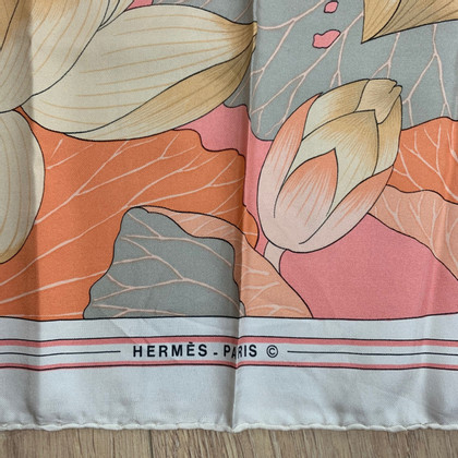 Hermès Carré 90x90 aus Seide in Beige
