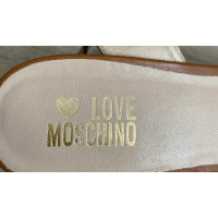 Love Moschino Sandales en Cuir en Marron