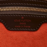 Louis Vuitton Uzes aus Canvas in Braun