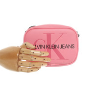 Calvin Klein Jeans Umhängetasche in Rosa / Pink