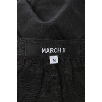 March 11 Top Linen in Black