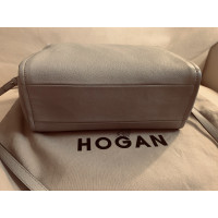 Hogan Umhängetasche aus Leder in Grau