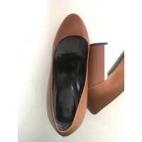 Hugo Boss Pumps/Peeptoes Leather in Brown