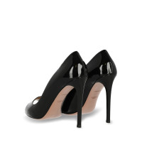 Prada Pumps/Peeptoes en Cuir en Noir