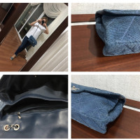Chanel Classic Flap Bag in Blau