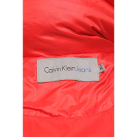 Calvin Klein Veste/Manteau en Rouge