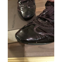 Louis Vuitton Trainers Patent leather in Bordeaux