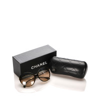Chanel Occhiali da sole in Marrone
