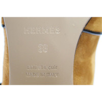 Hermès Stiefeletten aus Wildleder in Braun