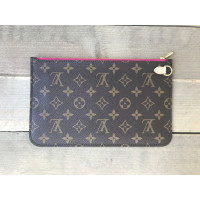 Louis Vuitton Clutch Bag Canvas in Brown