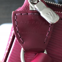Louis Vuitton Pochette Accessoires aus Leder in Rosa / Pink